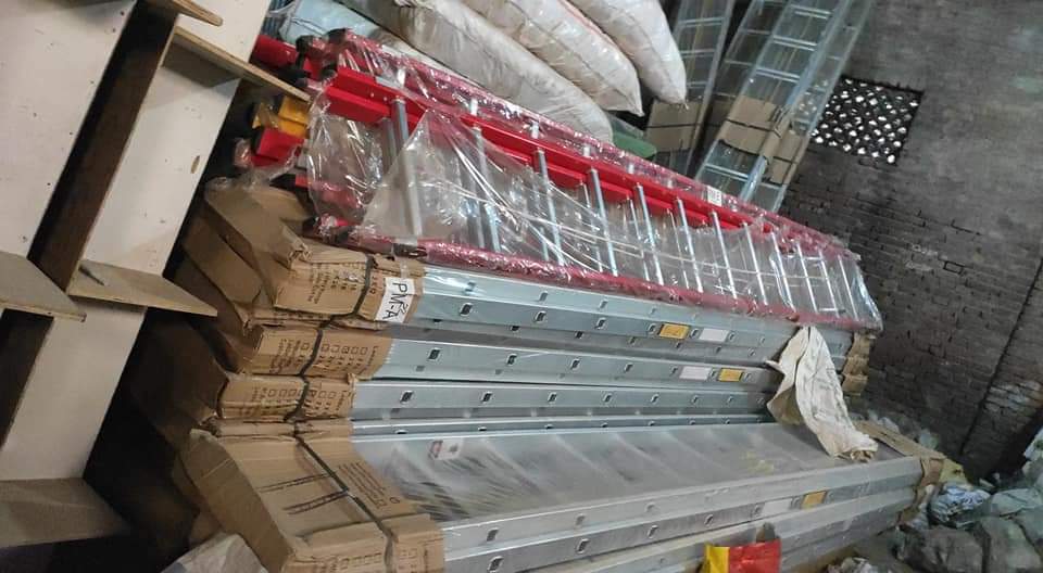 Aluminum Extension Ladder (Warehouse Stock) - Ladders & Access Equipment | Acharya H.P.L overseas