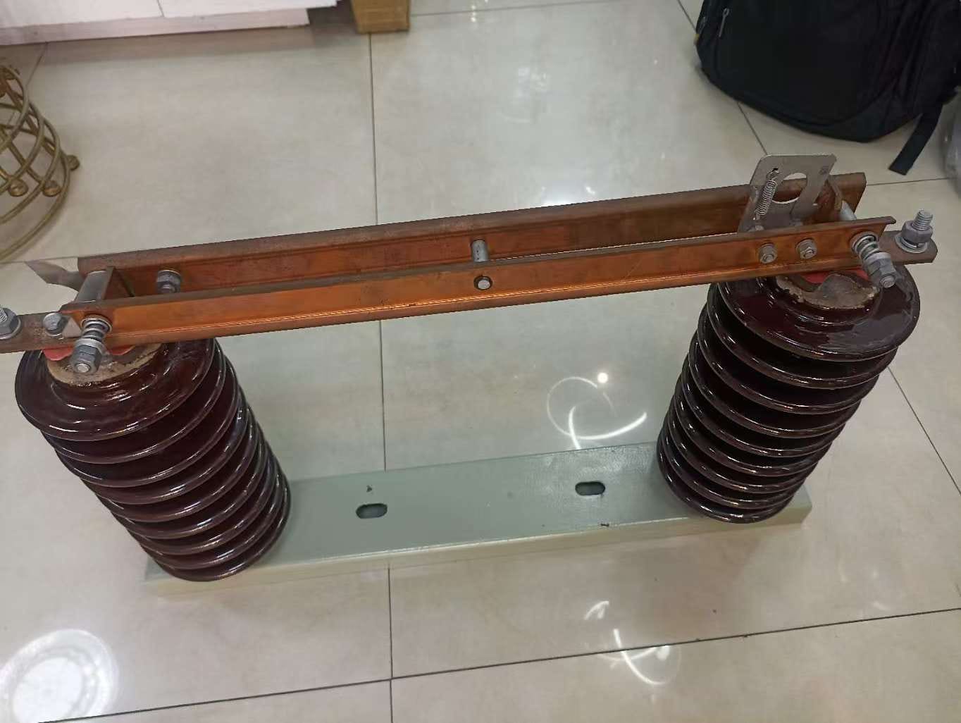Insulator Assembly with Copper Bus Connector - Distribution Line Material | Acharya H.P.L overseas