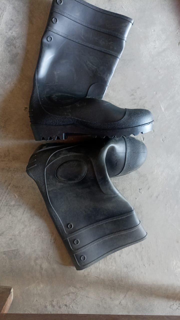 Safety Shoes (Sole Detail) - Electrical Safety Equipment | Acharya H.P.L overseas
